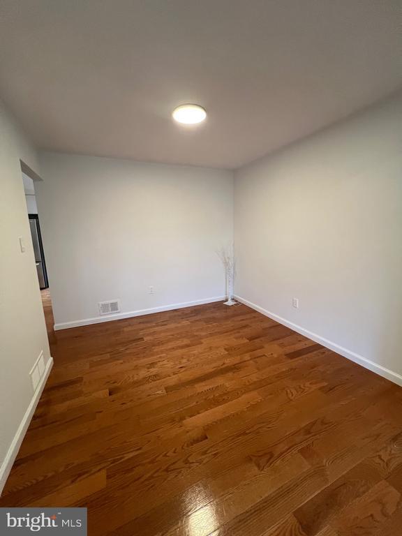 Building Photo - 5 Balamor Ln