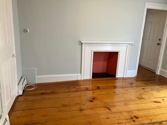 Building Photo - 7 Andrew St