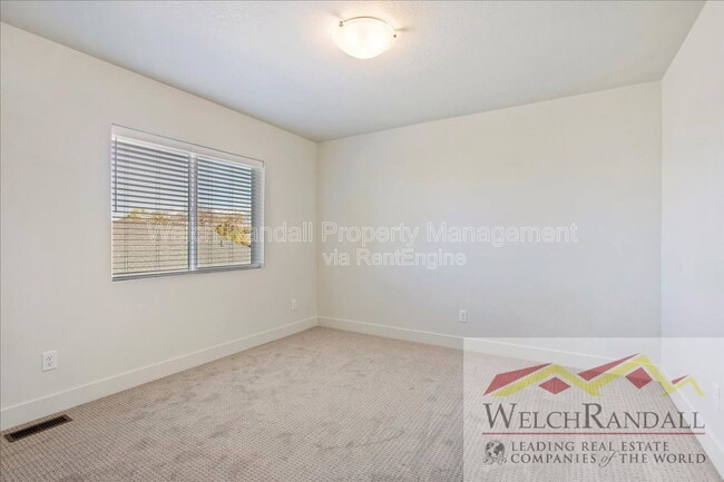 Building Photo - 245 W 600 N