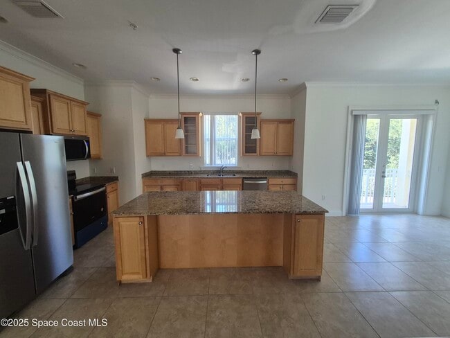 Building Photo - 870 Vignoles Ave NE
