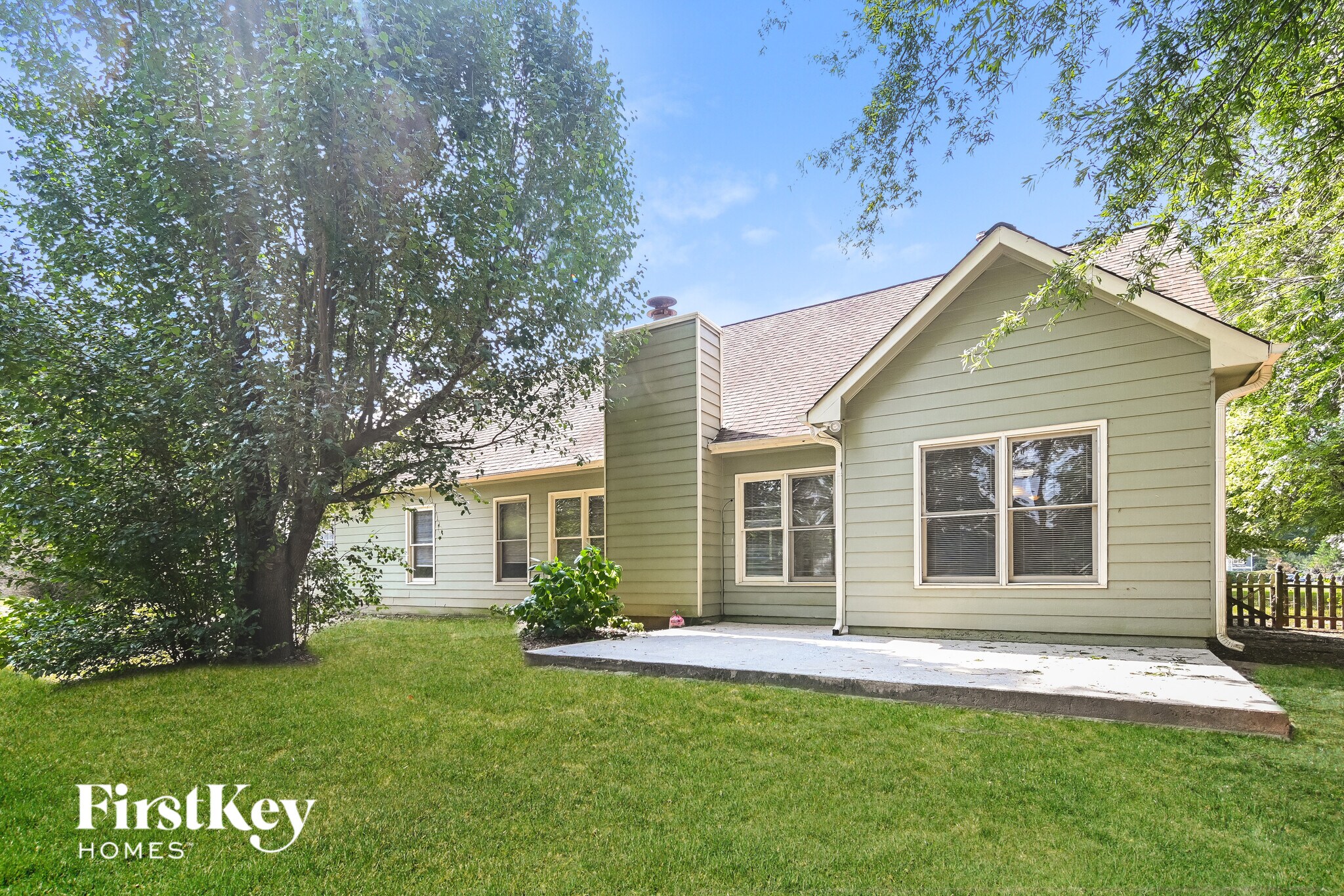 Building Photo - 5802 Millers Pond Ln