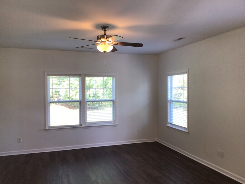 Building Photo - 4139 Medina Ct
