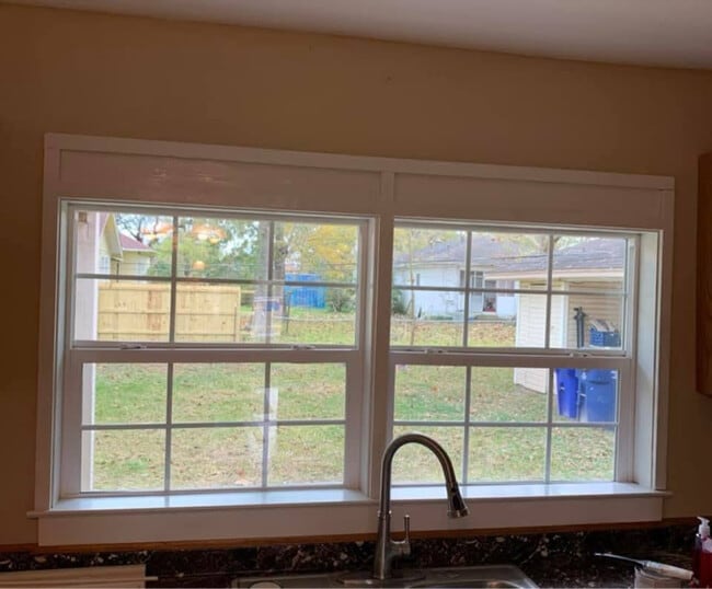 Building Photo - 725 S 7th St