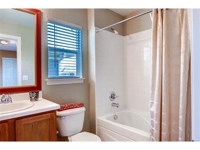 Building Photo - 2 bedroom plus loft single family home in Central Park!