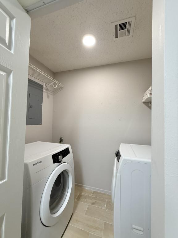 Building Photo - 9383 Pagewood Ln
