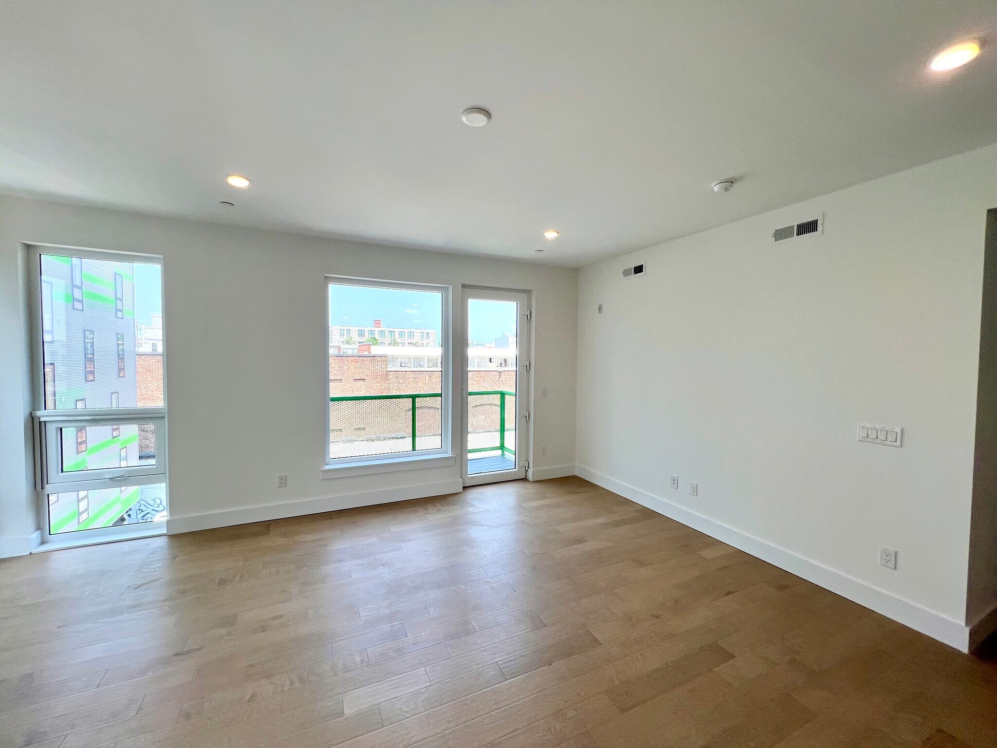 Building Photo - 1501 N 31st St