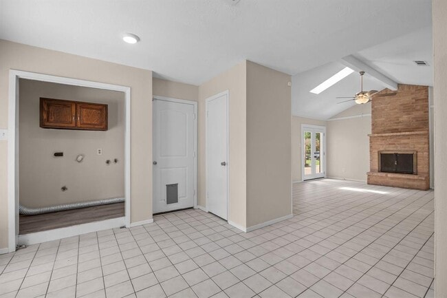 Building Photo - 15718 Sea Lark Rd