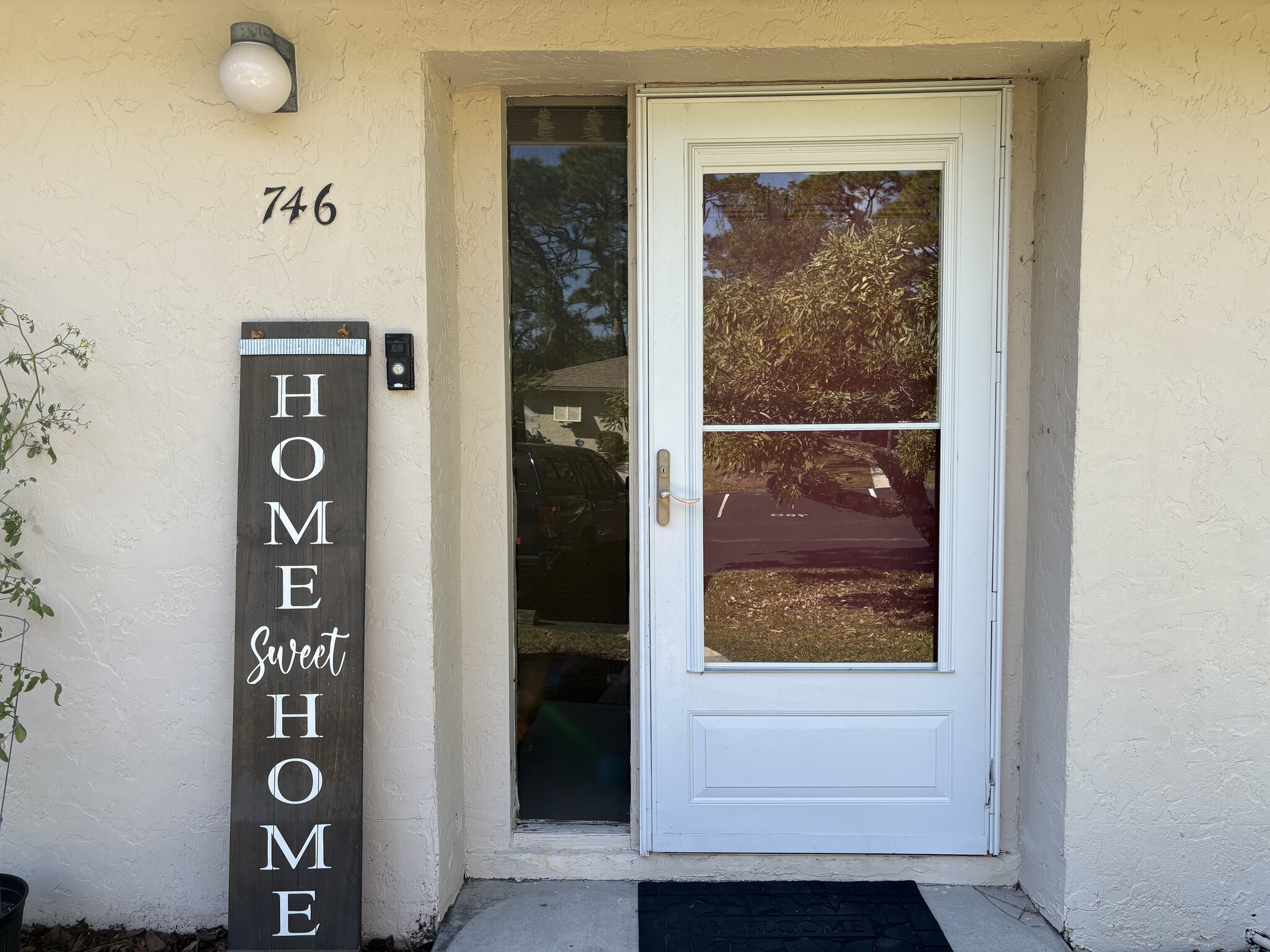 Building Photo - 746 N Jefferson Ave