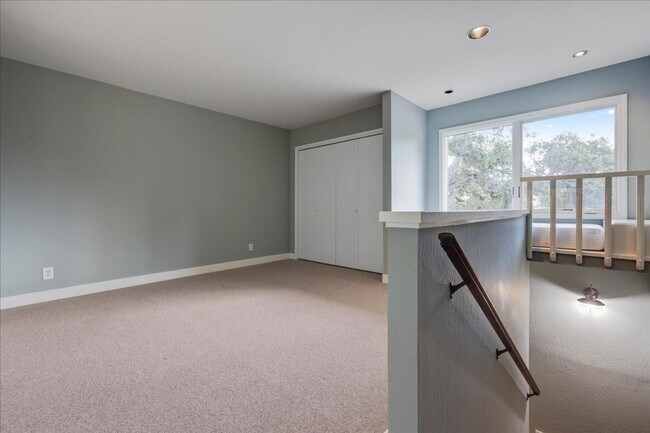 Building Photo - Available Now – Beautiful Carmel Valley Home in Carmel School District