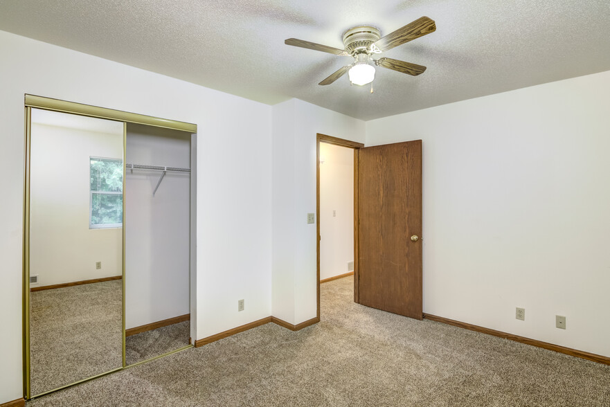 Building Photo - 2101 Mittelstadt Ln