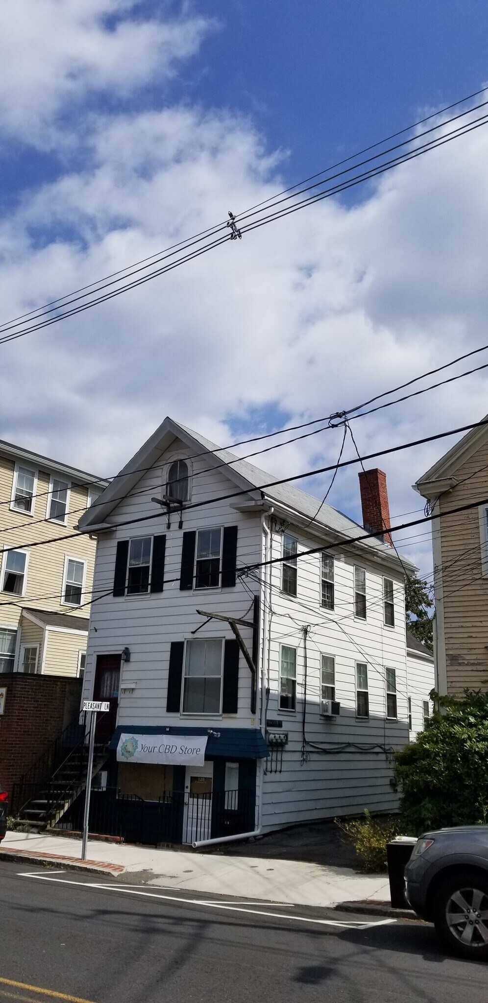 Building Photo - 128 Pleasant St
