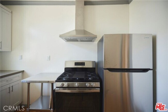 Building Photo - 1271 Wilton Pl