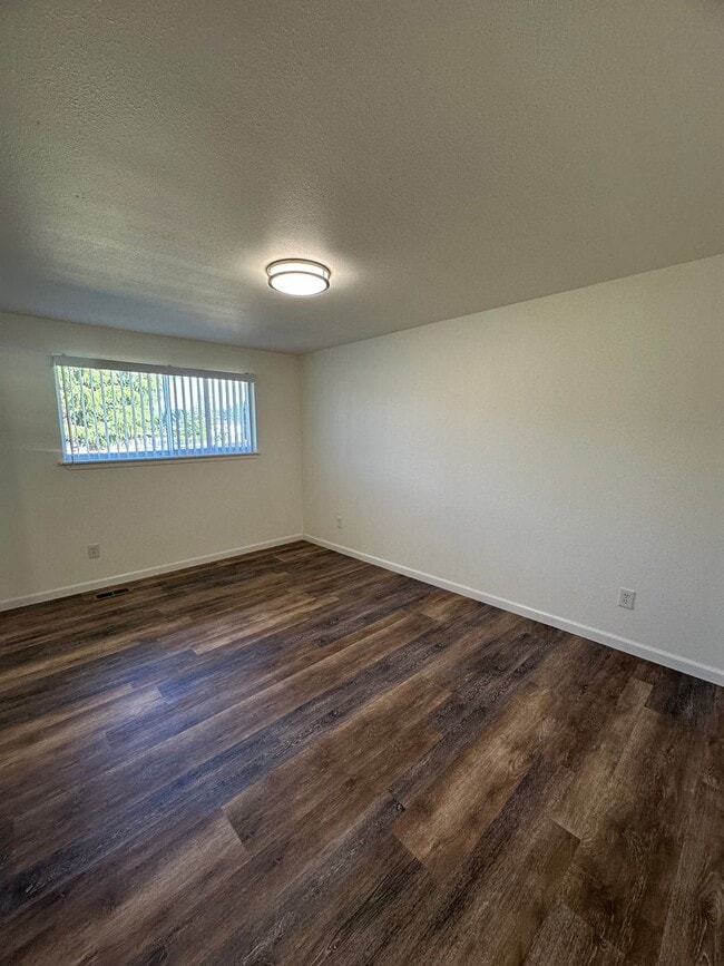 Building Photo - 9021 128th St E