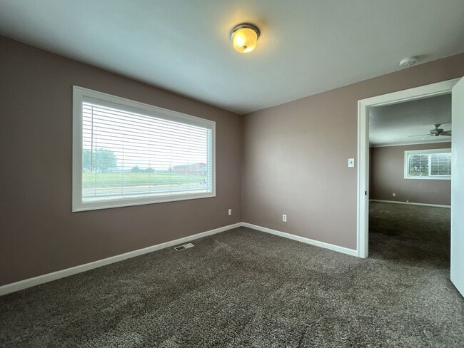 Building Photo - Comfortable Country Retreat on Verboort Road with .22-Acre Lot with Garage and Covered Parking
