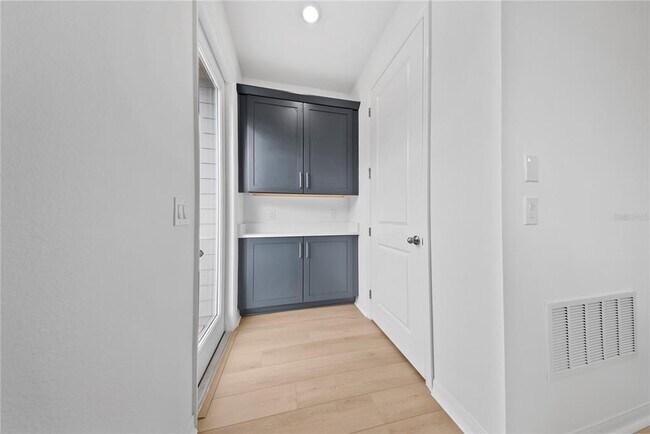 Building Photo - 17538 Northlake Grv Dr