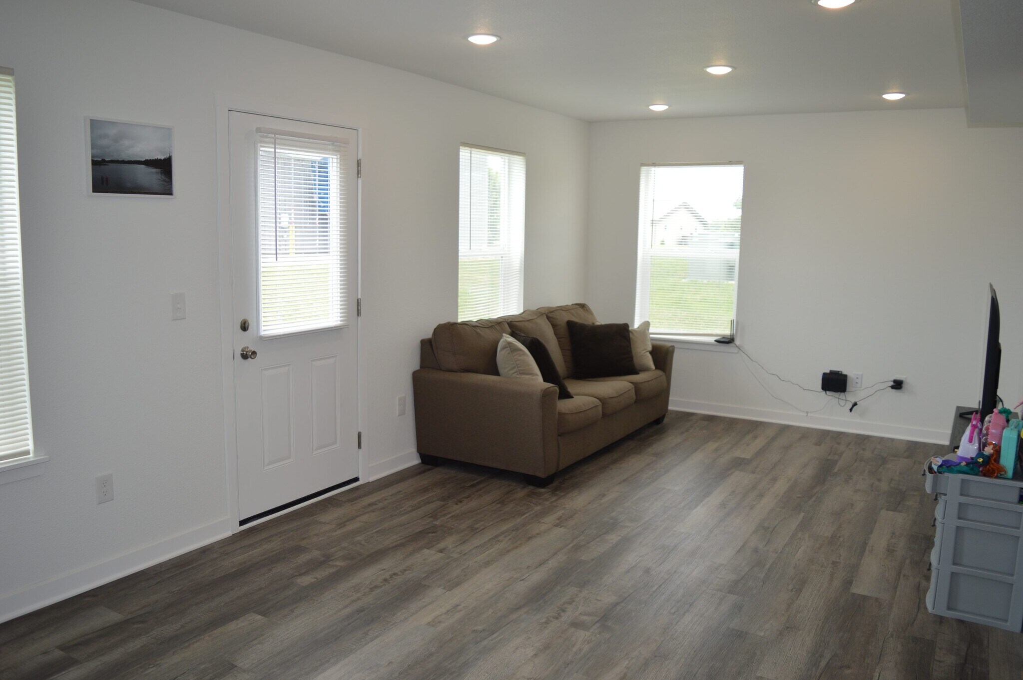 Building Photo - 311 Alberts Dr