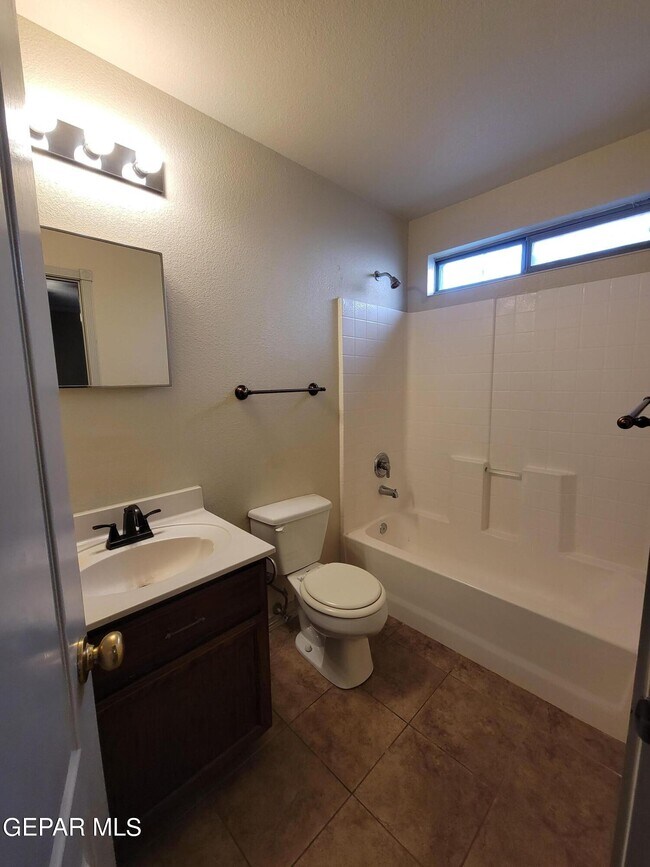 Building Photo - 14267 Pacific Point Dr