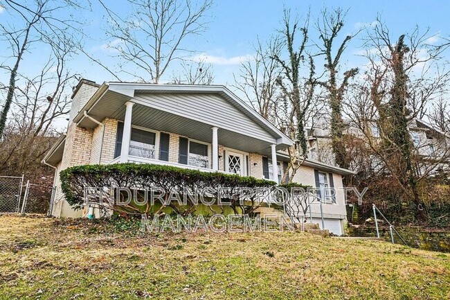 Building Photo - 334 Hyde Park Dr