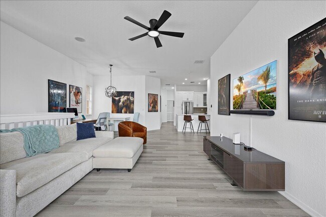 Building Photo - 4986 Bonsai Cir