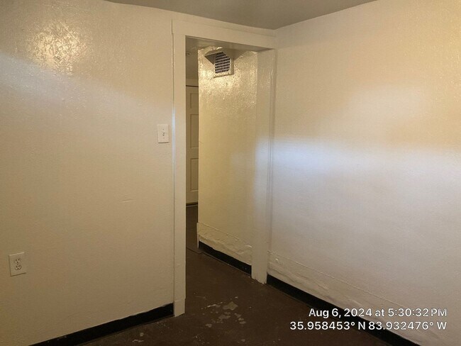 Building Photo - 1628 Clinch Ave