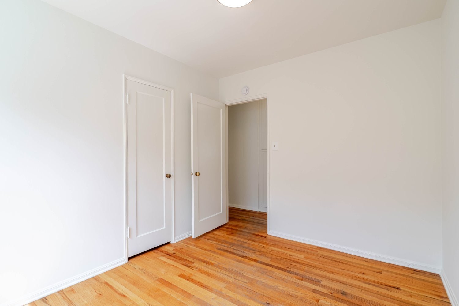 Building Photo - 4950 Newcastle Ave