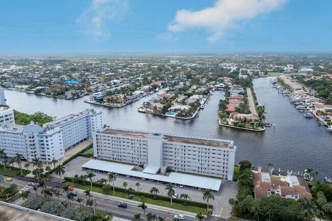 Building Photo - 3100 S Ocean Blvd