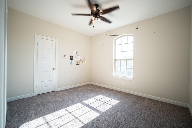 Building Photo - 5802 Caper Shores Ln