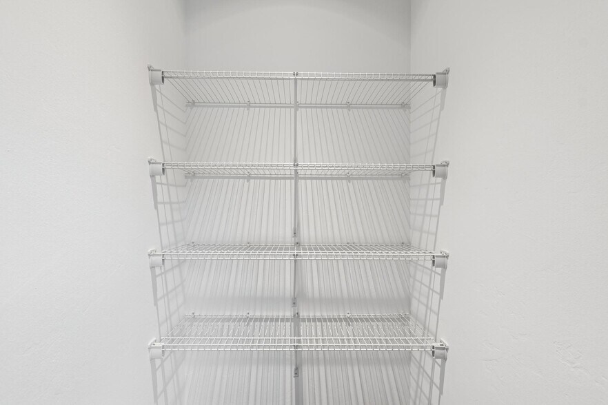 Building Photo - 1010 Baker Ave