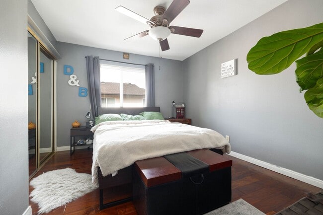 Building Photo - 10331 Restful Ct