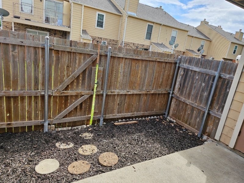 Building Photo - 2500 E Park Blvd