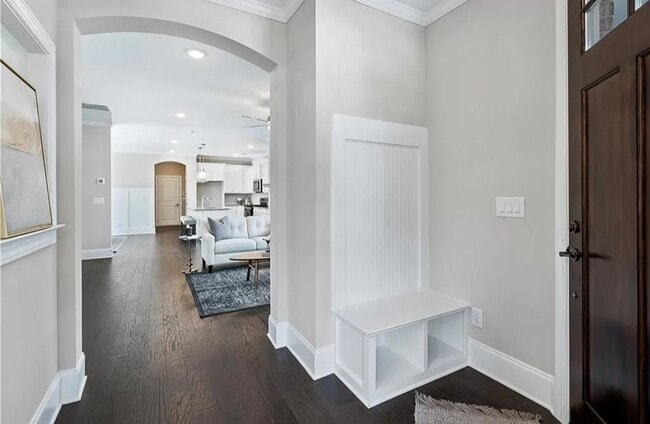 Building Photo - 973 Rittenhouse Way SE