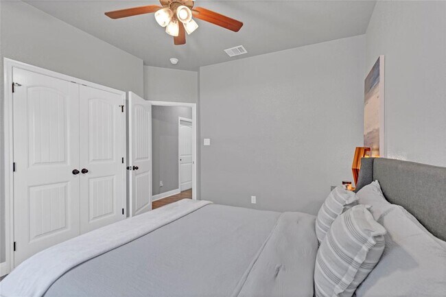 Building Photo - 8508 Glade Dr