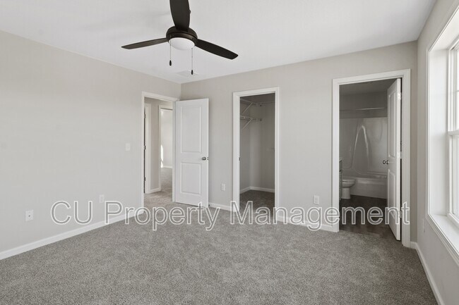 Building Photo - 1316 S Smith Rd