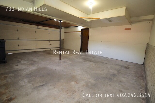 Building Photo - 733 Indian Hills Dr