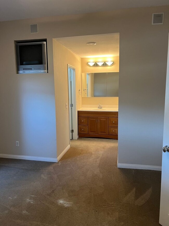 Building Photo - 55+ ONLY community gorgeous ranch style 2BR/2BA home with laundry, parking and community amenities