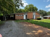Building Photo - 416 Stroud Rd