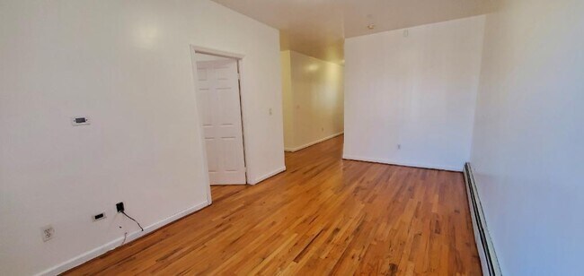 Living room - 642A Manida St