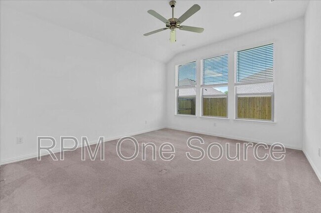 Building Photo - 812 Morwenna Rd