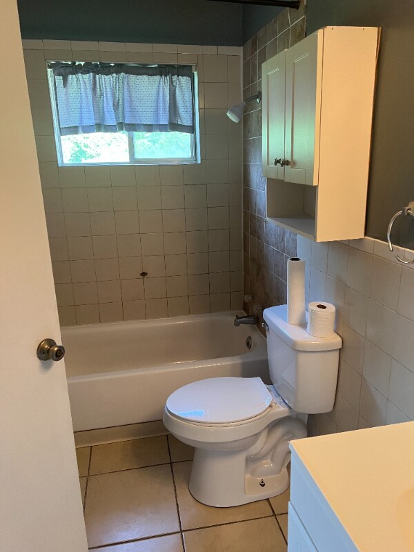 Building Photo - 2944 N 71 St
