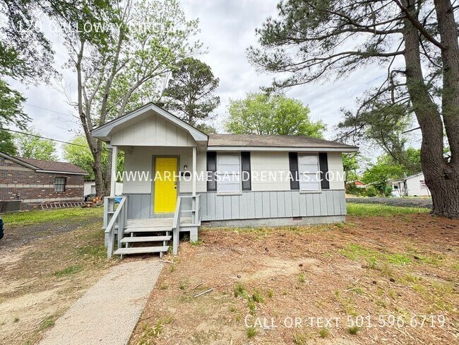 Primary Photo - 120 Galloway Cir