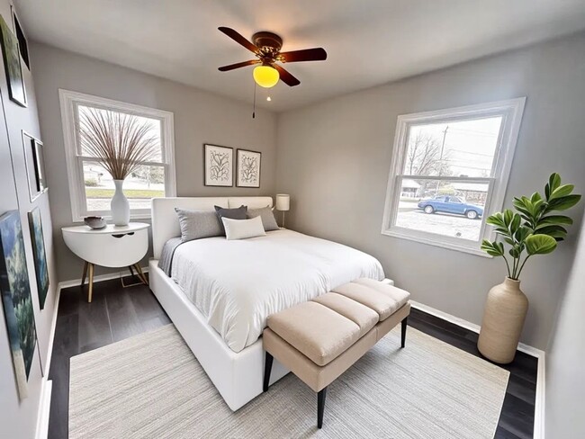 Building Photo - 3 Bedroom House