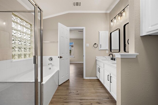 Building Photo - 4108 Whitecrest Cove