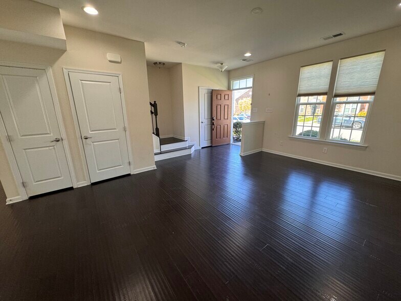 Building Photo - 11313 Sadler Walk Ln