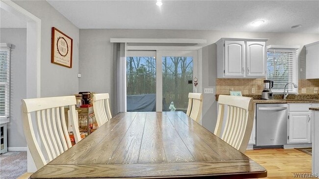 Building Photo - 83 Huntingwood Dr