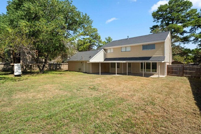 Building Photo - 12711 Shady Knoll Ln