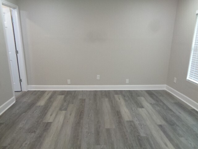 Building Photo - 917 Temple Dr