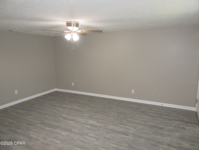 Building Photo - 6427 Sunset Ave