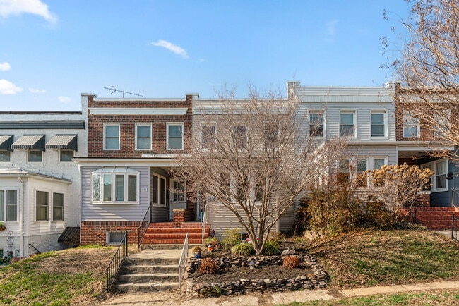 Building Photo - 1104 Weldon Ave