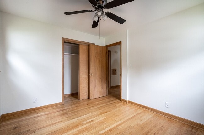 Building Photo - Spacious 3 Bedroom 1Bath Lower Duplex in P...
