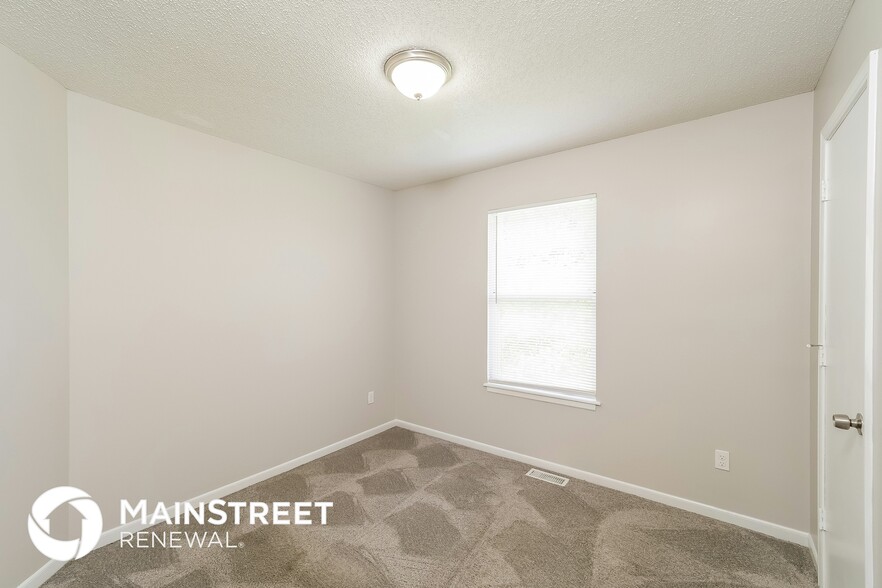 Building Photo - 17417 Montgall Dr